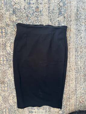 Zara Woman Black High Waisted Pencil Skirt with Back Zip Size L